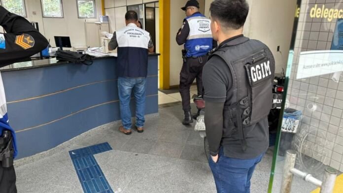 Uma operação conjunta desencadeada nesta segunda-feira (15) pelo Gabinete de Gestão Integrada Municipal (GGIM), o Programa Segurança Presente Niterói, a 81ª Delegacia de Polícia e a Vigilância Sanitária de Niterói