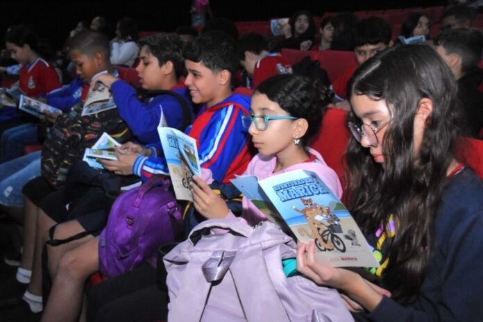 A Prefeitura de Maricá, por meio da Secretaria de Meio Ambiente e Sustentabilidade, lançou nesta terça-feira (02/06) o livro infantil “Aventuras em Maricá” no Cine Henfil, no Centro