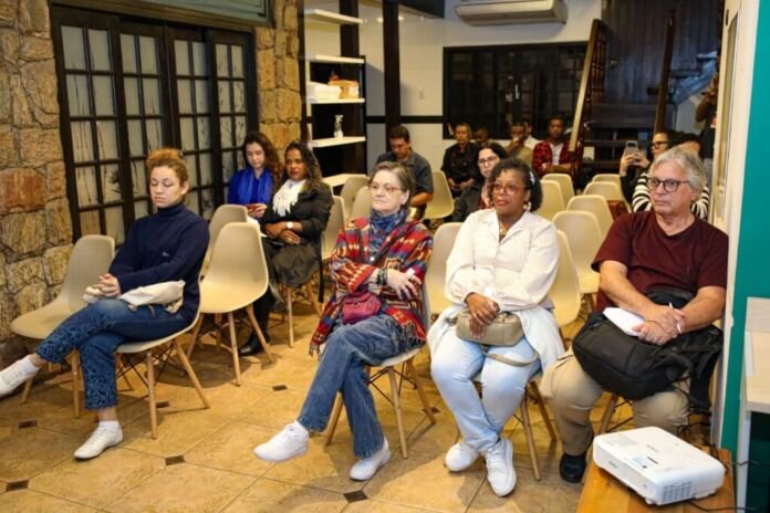 A Prefeitura de Maricá, por meio da Secretaria de Direitos Humanos, realizou nesta segunda-feira (08/06) o seminário “Direitos das Juventudes em Maricá: Situação Atual e Desafios”.