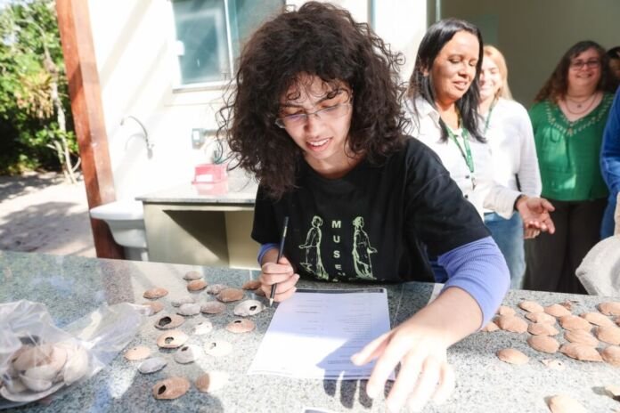 Imagem 8 Saquarema recebeu na última semana pesquisadores do Museu Nacional, da Universidade Federal do Rio de Janeiro - UFRJ, e da Universidade do Estado do Rio de Janeiro - UERJ para uma visita técnica ao Sítio Arqueológico do Sambaqui da Beirada, em Barra Nova