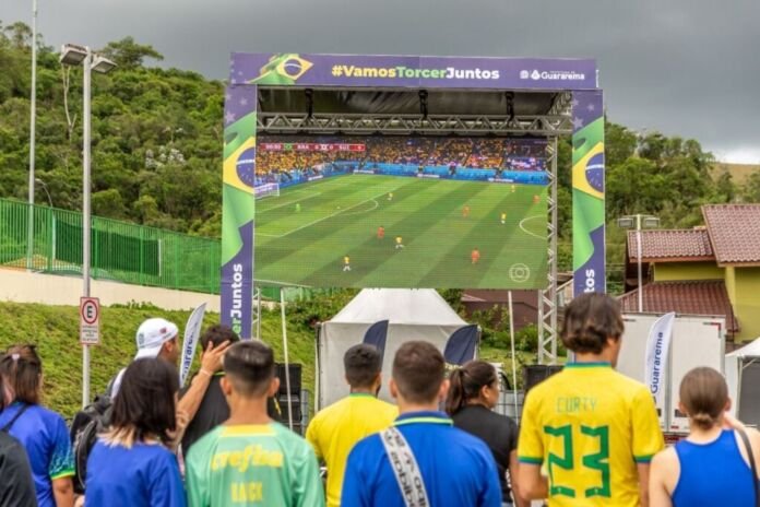 A Prefeitura de Saquarema, por meio da Secretaria Municipal de Esporte, Lazer e Turismo, realizará o Saquá Fun Fest, um grande evento gratuito que reunirá esporte, música, entretenimento e lazer para a transmissão dos jogos da Seleção Brasileira durante a Copa do Mundo da FiFA 2026