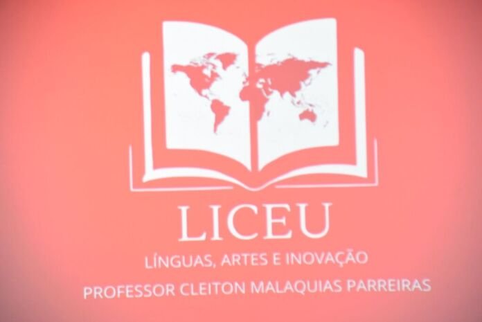 A Prefeitura de Maricá, por meio da Secretaria de Educação, iniciou nesta terça-feira (02/06) as inscrições para os cursos gratuitos de inglês e espanhol oferecidos no Liceu Municipal de Línguas, Artes e Inovação Professor Cleiton Malaquias Parreiras