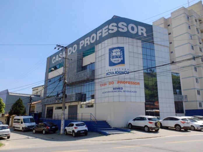 A Prefeitura de Nova Iguaçu abriu processo seletivo simplificado para a contratação temporária de 313 Agentes de Apoio à Inclusão que irão atuar nas escolas da rede municipal de ensino