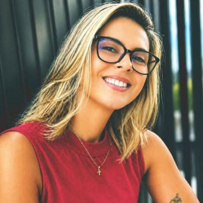 A cidade de Maricá foi palco de uma tragédia na manhã desta sexta-feira (3), quando Natália da Silva Figueiredo, de 36 anos, foi brutalmente assassinada em um caso de feminicídio no bairro Flamengo, região central do município.