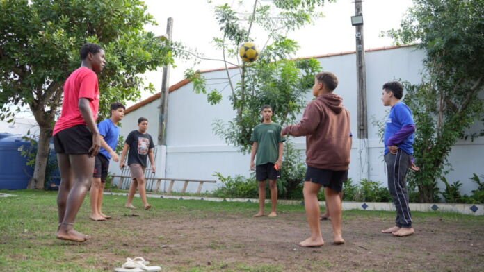 A Prefeitura de Maricá ofereceu, nesta terça-feira (14/07), uma série de atividades de arte, lazer e integração na Casa da Juventude de Ponta Negra