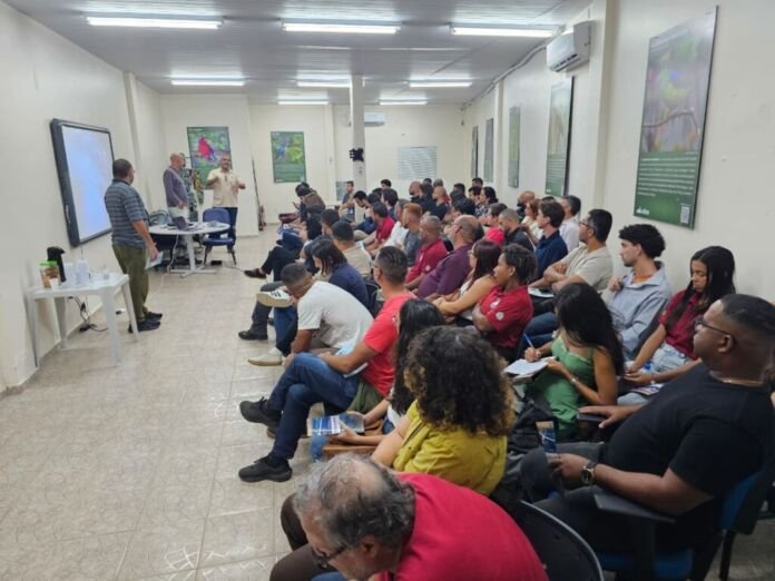 WhatsApp Image 2026-07-02 at 09.15.21 A Prefeitura de Maricá realizou, nesta quarta-feira (01/07), uma reunião entre o Movimento das Cooperativas e a Empresa de Desenvolvimento Aeronáutico (Desaer), responsável pela implantação de uma fábrica de aeronaves no município.