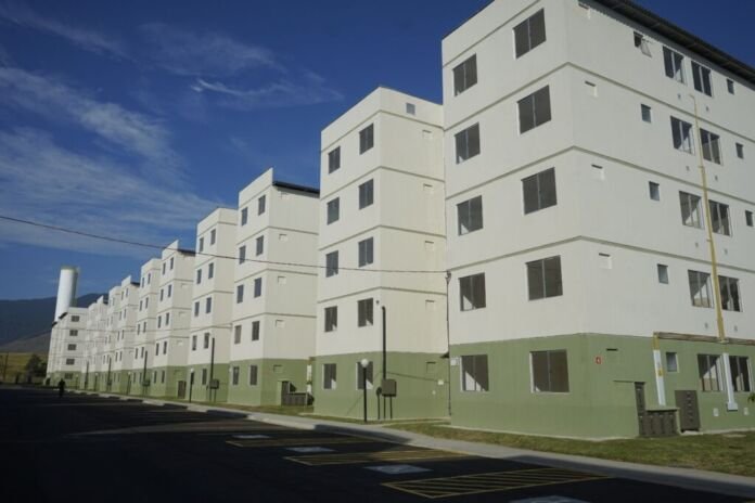 WhatsApp Image 2026-07-02 at 18.00.34 A Prefeitura de Nova Iguaçu realiza, nesta sexta-feira (3), às 10h, a entrega de novos condomínios do Residencial Villa Provance, empreendimento do programa Minha Casa, Minha Vida, do Governo Federal, financiado pela Caixa Econômica Federal