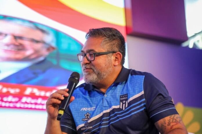 O ex-presidente do Maricá Futebol Clube e ex-secretário executivo de Gestão de Governo, Arlen Pereira, retorna à Prefeitura de Maricá, desta vez, para assumir a presidência da Autarquia de Serviços de Obras de Maricá (SOMAR)