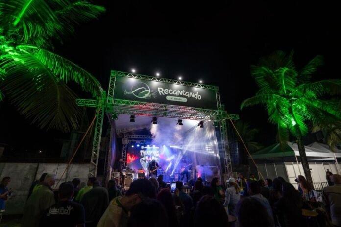 A Prefeitura de Maricá encerrou no domingo (05/07) o primeiro fim de semana da quarta edição do Festival de Inverno Recantando, no Recanto de Itaipuaçu