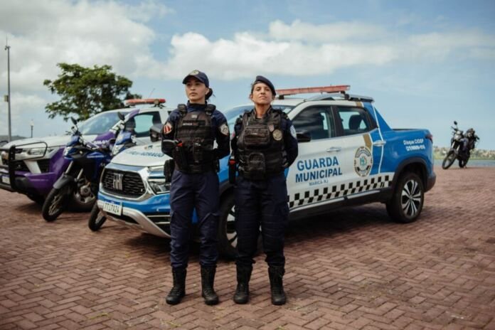 A Prefeitura de Maricá avança no projeto de armamento da Guarda Municipal. Entre os dias 18 e 21 de julho, todo o efetivo da corporação passará por uma avaliação psicológica obrigatória, exigência da Polícia Federal para a concessão do porte de arma institucional