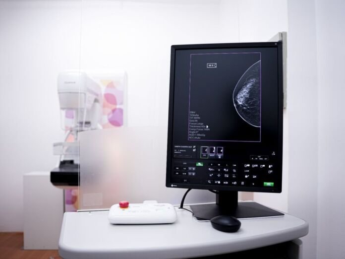 A Prefeitura de Maricá criou o Núcleo de Oncologia do município, que funcionará no Centro de Diagnóstico e Tratamento (CDT) e vai agilizar o atendimento a pacientes com suspeita ou diagnóstico de câncer.