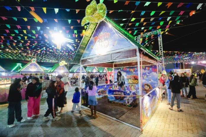 A Prefeitura de Saquarema, por meio da Secretaria Municipal de Esporte, Lazer e Turismo, deu início, na última sexta-feira, 17 de julho, a mais uma edição do Arraiá da Vila, uma das festas populares mais tradicionais do município.