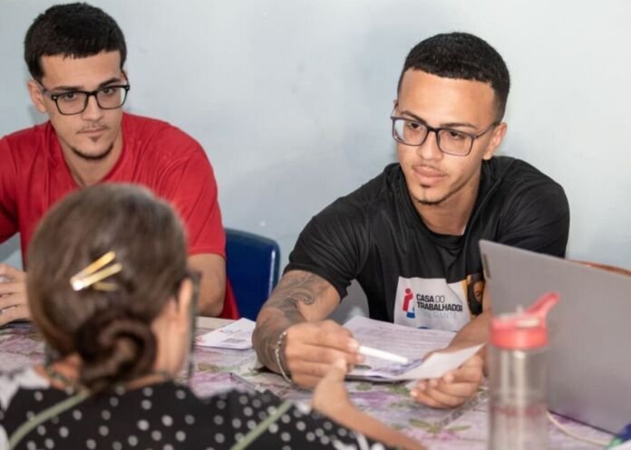 A Prefeitura de Maricá realizou, nesta quinta-feira (23/07), mais uma edição da Casa do Trabalhador Itinerante na Associação dos Moradores e Amigos do Recanto de Itaipuaçu (AMARI)