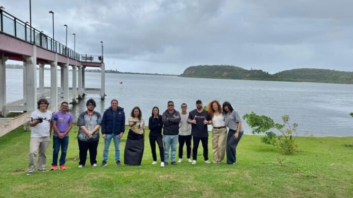 A Prefeitura de Maricá concluiu, na sexta-feira (24/7), o Curso de Drone e Audiovisual, que atualizou profissionais da Secretaria de Comunicação com técnicas modernas de pilotagem de drones e produção de imagens aéreas.