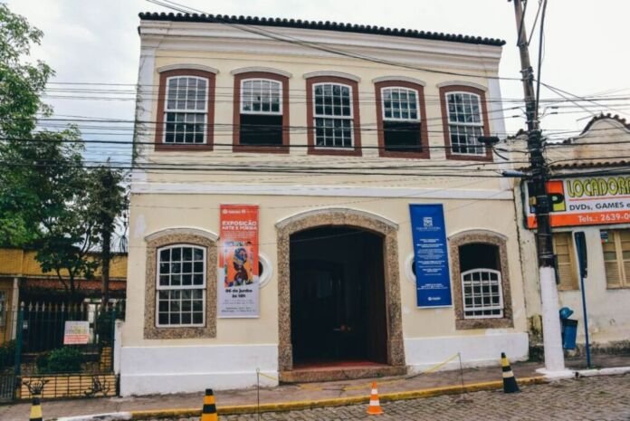 A Casa de Cultura Heloísa Alberto Torres (CCHAT), em Itaboraí, recebe nesta sexta-feira (28/08), das 17h às 21h, a “Experiência Italiana – Da tradição à inovação: um encontro com a alma italiana”.
