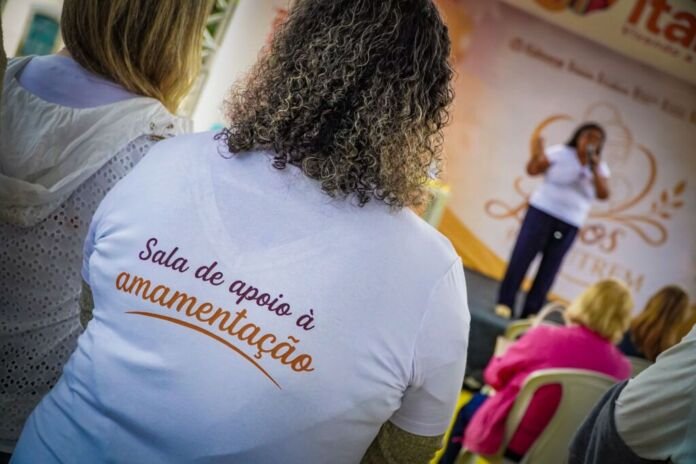 31ff5259-whatsapp-image-2026-08-27-at-11.52.47 A Prefeitura de Itaboraí, por meio da Secretaria Municipal de Saúde (SEMSA), promoveu, nesta quinta-feira (27/08), uma ação em alusão ao Agosto Dourado, mês dedicado à conscientização e ao incentivo ao aleitamento materno.