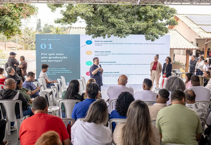 55455501544_abb910a150_c A Prefeitura de Maricá promoveu, nesta segunda-feira (10/8), um encontro com representantes de cooperativas do município para aproximar os trabalhadores de oportunidades em projetos estratégicos da cidade