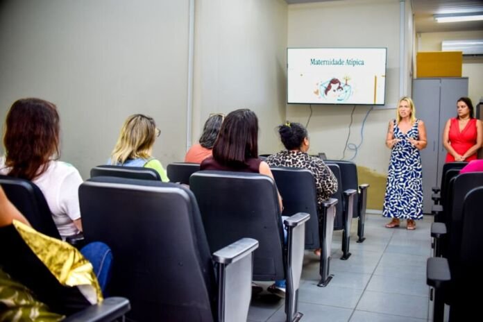 Foto Elsson Campos A Prefeitura de Maricá encerrou nesta quinta-feira (13/8) o Curso de Atualização em Dupla Excepcionalidade e Ciência na Sociedade, no Território do Futuro