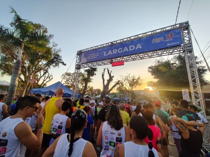 Foto - Nariene Xavier (1) Com apoio da Prefeitura de Maricá, aconteceu neste domingo (9/8) a Corrida da Padroeira, na Praça Orlando de Barros Pimentel, no Centro
