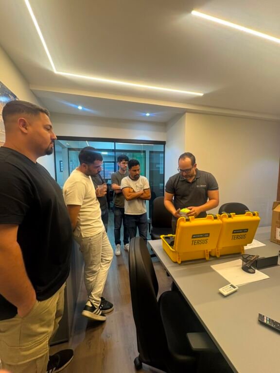 Imagem 3 A Prefeitura de Saquarema, por meio da Secretaria Municipal de Urbanismo, ampliou sua capacidade de planejamento e gestão territorial com a aquisição de um sistema geodésico GNSS RTK