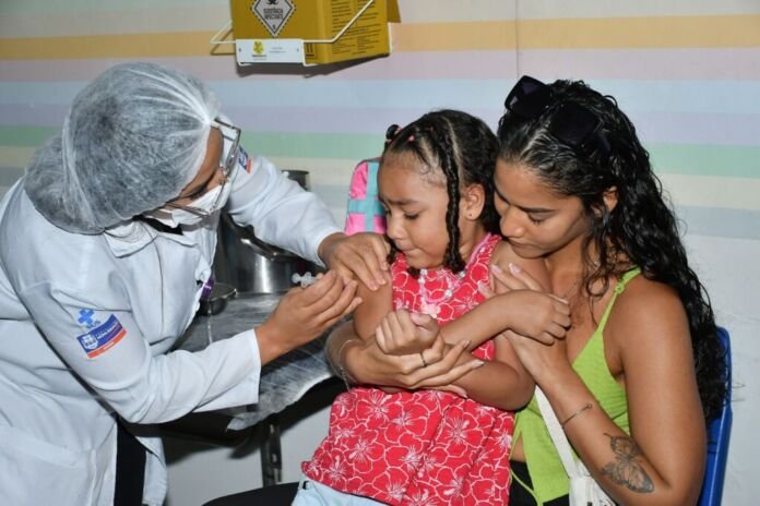 WhatsApp Image 2026-08-17 at 20.32.37 A Campanha de Multivacinação segue acontecendo em Nova Iguaçu. Moradores de 11 meses a 59 anos podem procurar uma das 62 Clínicas da Família do município para verificar a situação vacinal e receber a dose indicada