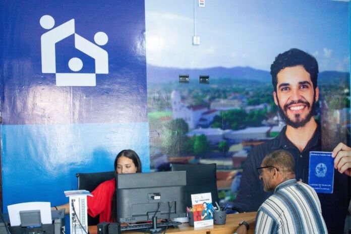 WhatsApp Image 2026-08-17 at 20.52.19 A Prefeitura de Maricá disponibiliza mais de 200 vagas de emprego e estágio para moradores que buscam uma nova oportunidade no mercado de trabalho