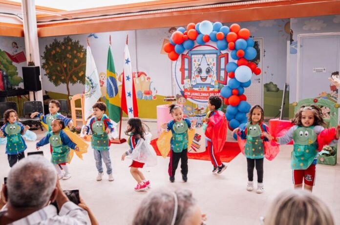 Brincadeiras, histórias, música, movimento e descobertas fazem parte da rotina de mais de 8 mil crianças matriculadas na Educação Infantil da rede municipal de Maricá