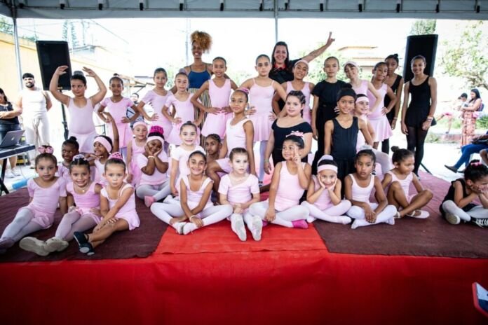A Prefeitura de Maricá promoveu, neste sábado (29/8), o festival de dança “Entre Pontas & Beats”, na Casa da Juventude de Ponta Negra