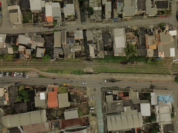 A Prefeitura de Nova Iguaçu acionou o Ministério Público do Estado do Rio de Janeiro (MPRJ) e solicitou que seja desfeita, em caráter emergencial, uma intervenção realizada pelo município de Belford Roxo em um rio que passa pelo Canal Andrade de Araújo, no bairro Engenho Pequeno.