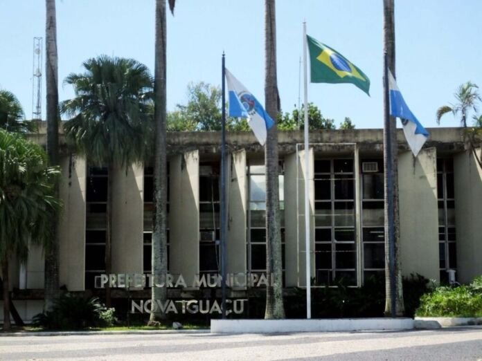A Prefeitura de Nova Iguaçu informa que, em razão da previsão de ventos fortes para esta sexta-feira (7), as aulas nas escolas da rede municipal de ensino estão suspensas