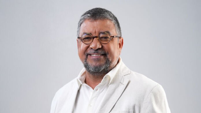 washington-quaqua O prefeito Washington Quaquá (PT) pretende avançar nos próximos dias em uma proposta que prevê a instalação de uma estrutura voltada à fabricação e ao lançamento de satélites no município, além da internacionalização do Aeroporto de Maricá, em Araçatiba