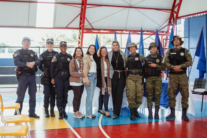 A Prefeitura de Maricá iniciou, nesta terça-feira (8/9), as atividades do Projeto Guarda Mirim na Escola Municipal Amaury Gomes do Nascimento
