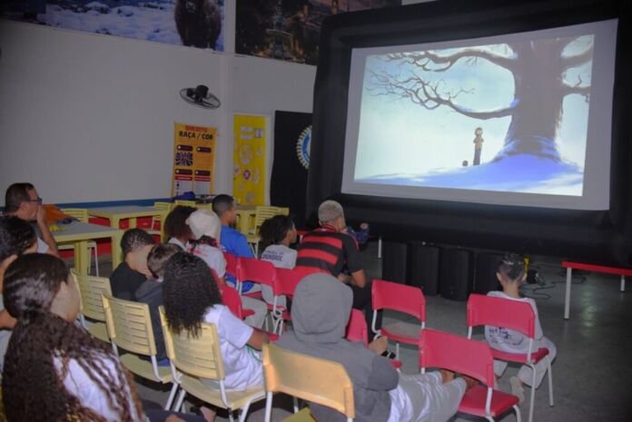 A Prefeitura de Maricá realizou, na quarta-feira (9/9), uma oficina de audiovisual com exibição de filme na Escola Municipal do Espraiado