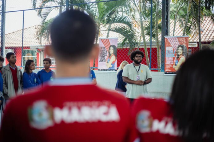 A Prefeitura de Maricá realizou nesta quinta-feira (10/9), em Ponta Negra, uma atividade sobre saúde mental para os alunos da Escola Municipal Amanda Peña de Azevedo Soares.