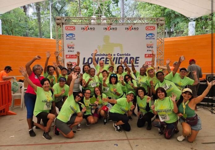 A Região Oceânica de Niterói recebe, neste domingo (6), a quarta edição da Caminhada e Corrida Longevidade.