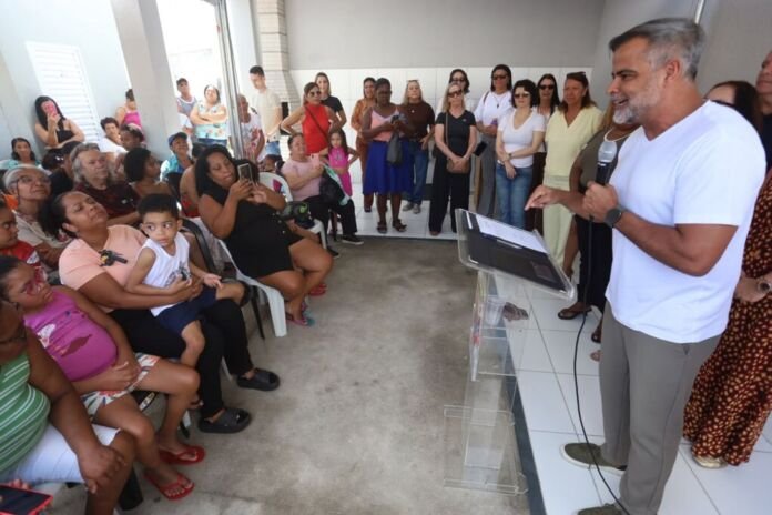 1002196463 A Prefeitura de Niterói vai implantar a primeira linha alimentadora de ônibus do município, com tarifa zero, para facilitar o deslocamento dos moradores do conjunto habitacional Jardim das Paineiras, no Badu, em Pendotiba