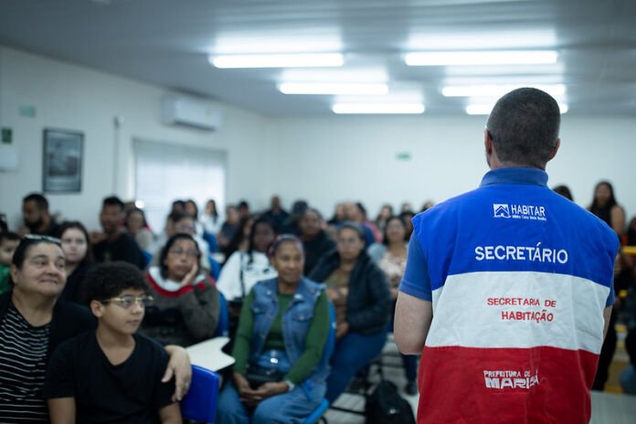 A Prefeitura de Maricá realizou, na manhã desta quinta-feira (22/10), a entrega do benefício do programa Locação Social para 100 famílias