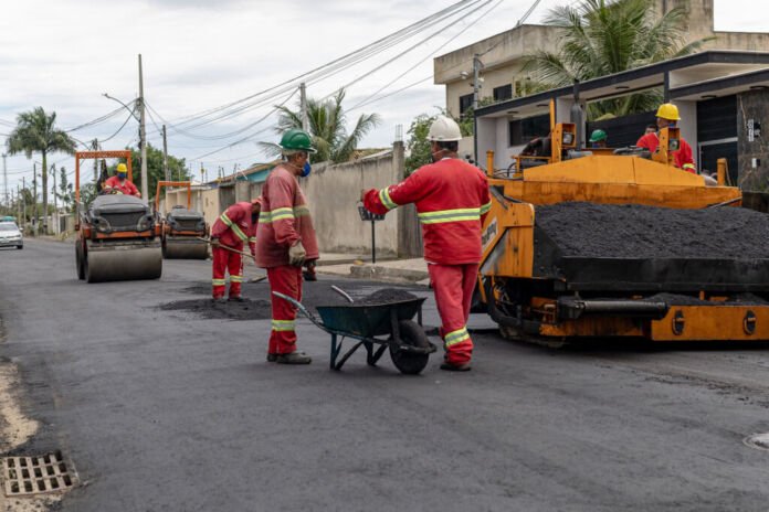 A Prefeitura de Maricá segue com as obras de infraestrutura no loteamento Morada das Águias, em Itaipuaçu