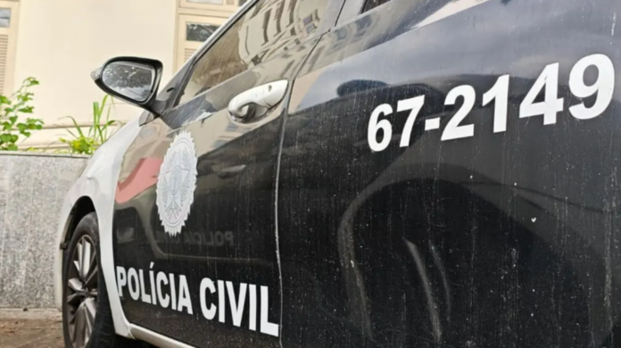 Captura de tela 2026-10-20 182244 Dois homens foram presos em ações realizadas pela Polícia Civil no bairro Bom Retiro, em Itaboraí, na Região Metropolitana do Rio de Janeiro
