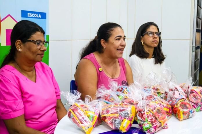 A Prefeitura de Maricá, por meio da Secretaria de Assistência Social e Cidadania, promoveu, nesta terça e quarta-feira (13 e 14/10), uma ação em celebração ao Dia das Crianças