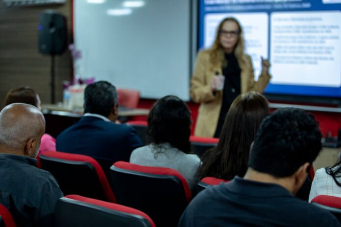 Fotos Joyce Oliveira A Prefeitura de Maricá realizou, nesta terça-feira (20/10), a palestra “Contra a Violência de Gênero, o Assédio Moral e Sexual e a Discriminação”.