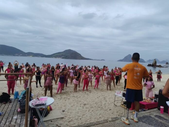 WhatsApp Image 2026-10-13 at 17.17.15 É essa a proposta do “Cuidando de Quem Cuida – Outubro Rosa”, que a Prefeitura de Niterói promove no próximo domingo (18), das 7h às 12h, na Praia de Icaraí.