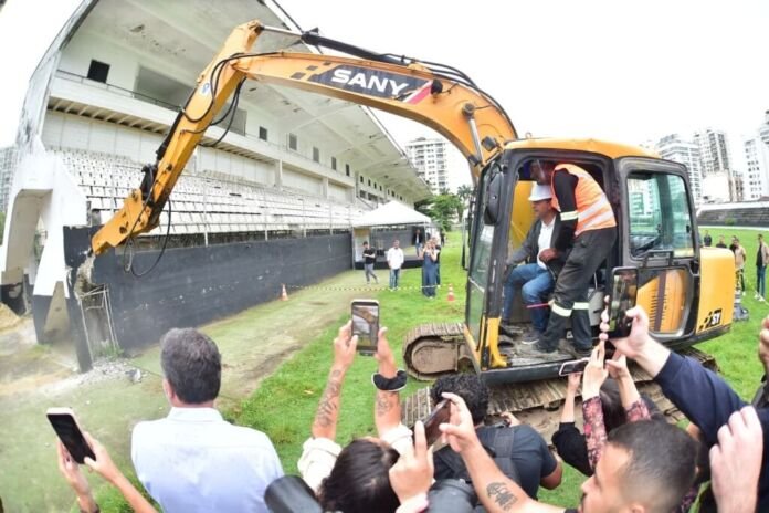 A Prefeitura de Niterói deu, nesta nesta sexta-feira (23), o pontapé inicial nas obras de macrodrenagem do Rio Icaraí